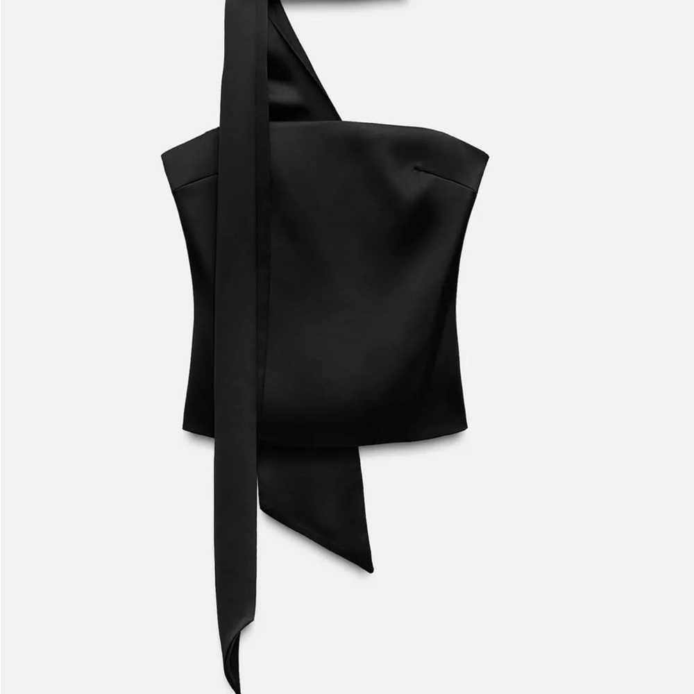 Elegant Black Strapless Top